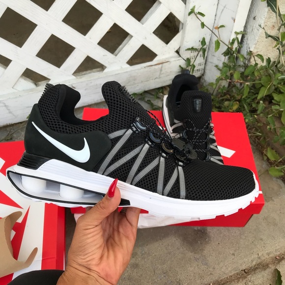 NIKE AUTHENTIC MENS SHOX New - Picture 2 of 8